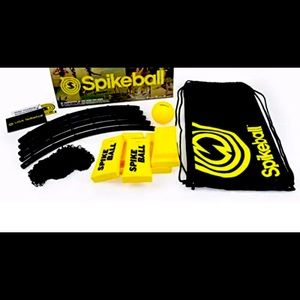 Spikeball game